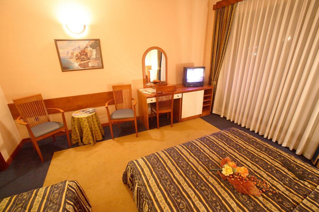 Hotel Dinara Livno Cameră foto