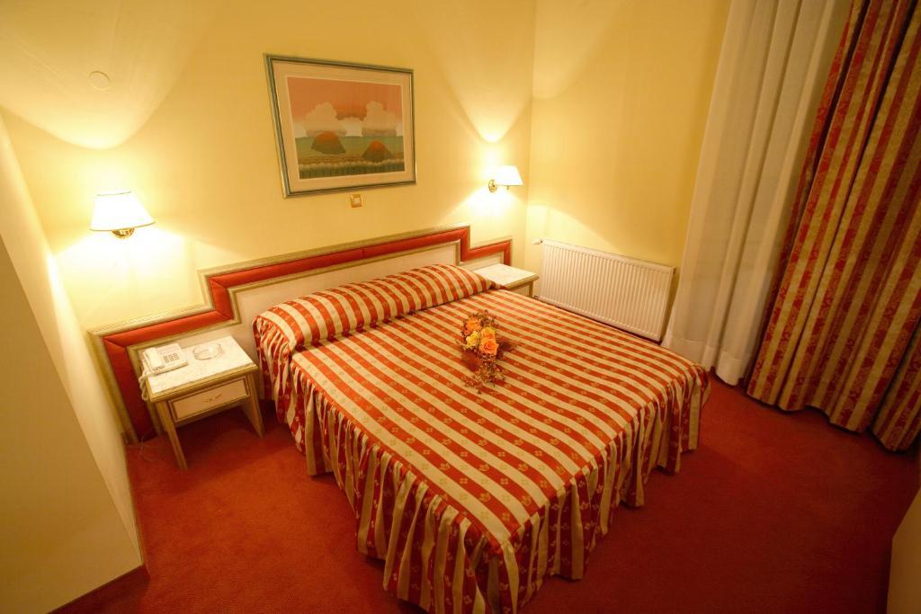 Hotel Dinara Livno Cameră foto
